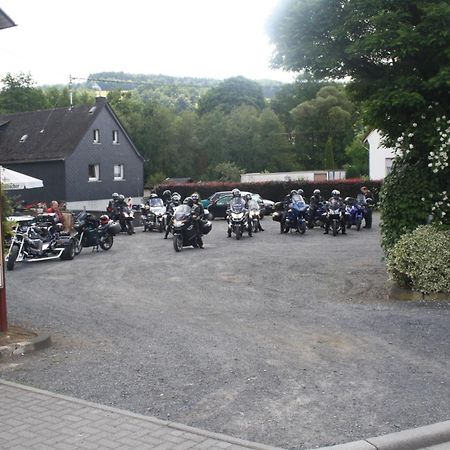 Gasthaus Zur Quelle Bad Marienberg Buitenkant foto