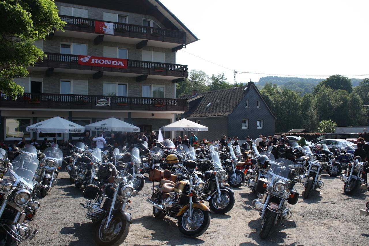 Gasthaus Zur Quelle Bad Marienberg Buitenkant foto