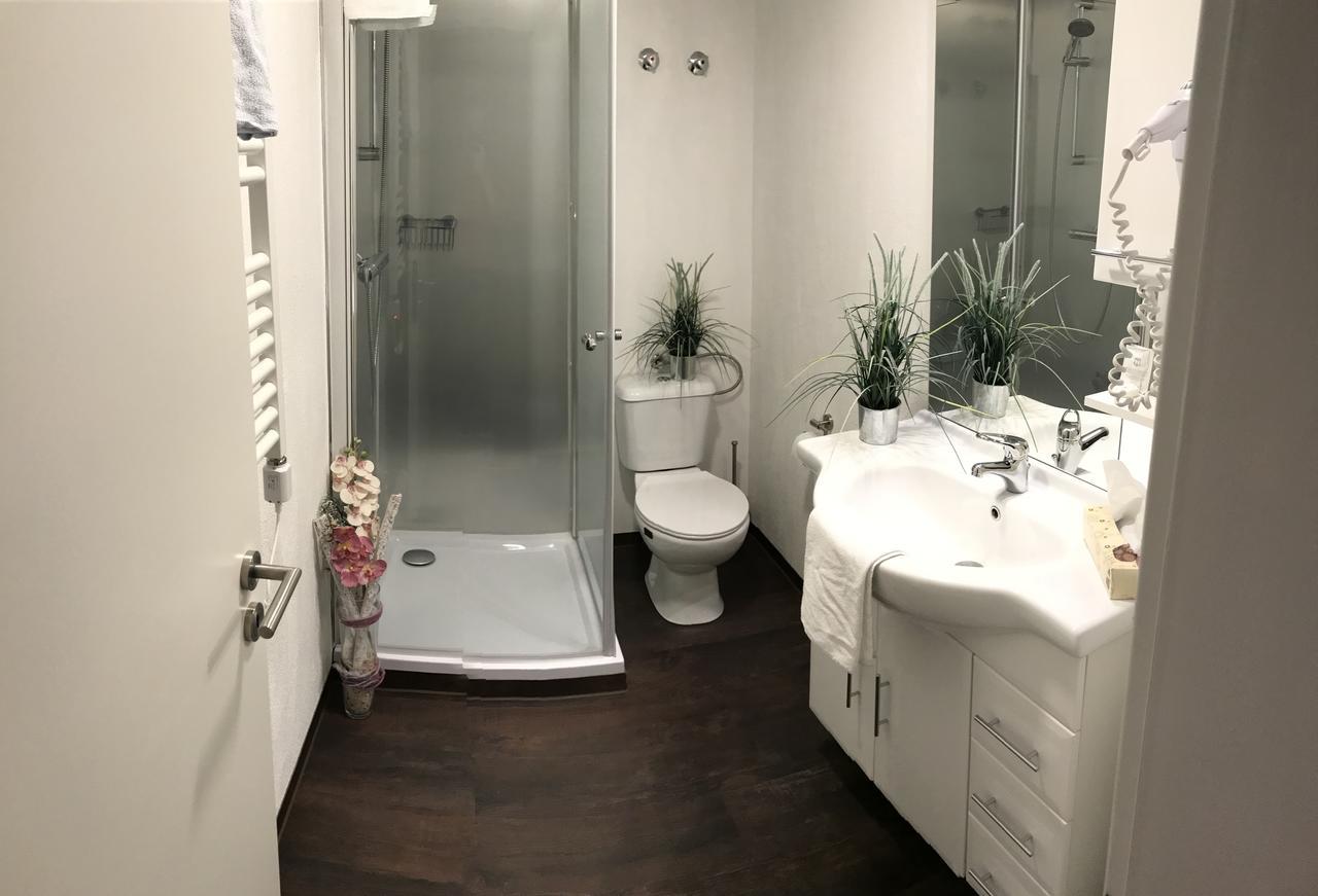 Gasthaus Zur Quelle Bad Marienberg Buitenkant foto